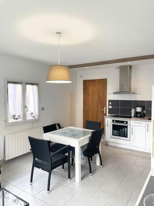 Appartement T2 Lumineux, Tres Bien Equipe, Proche Centre-Ville Salies-de-Béarn Εξωτερικό φωτογραφία