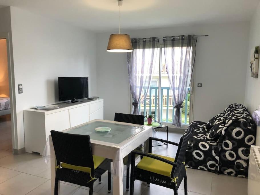 Appartement T2 Lumineux, Tres Bien Equipe, Proche Centre-Ville Salies-de-Béarn Εξωτερικό φωτογραφία